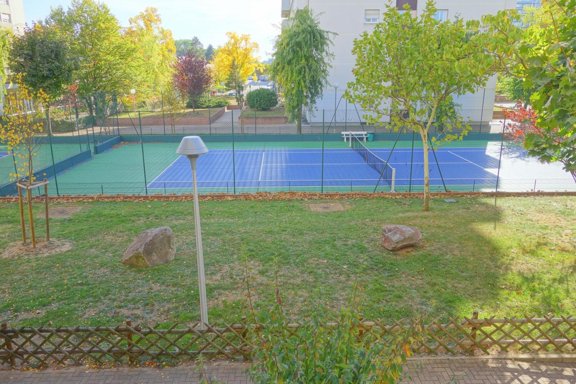 Arbres & Tennis Strasbourg Exterior photo